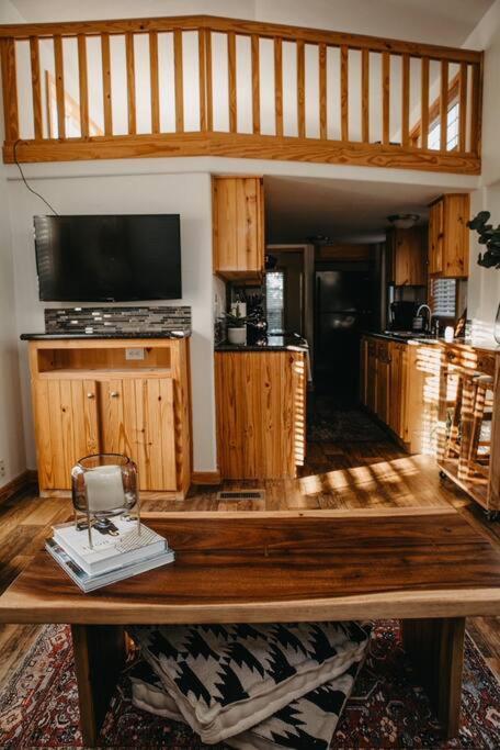 The Longhorn Cabin - Cabins At Rim Rock Austin Buitenkant foto